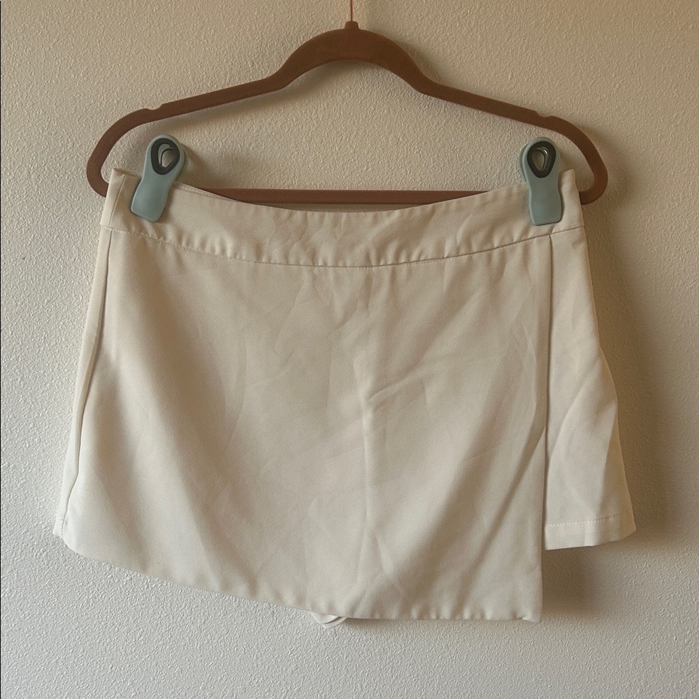 Forever 21 Cream Women's Skort